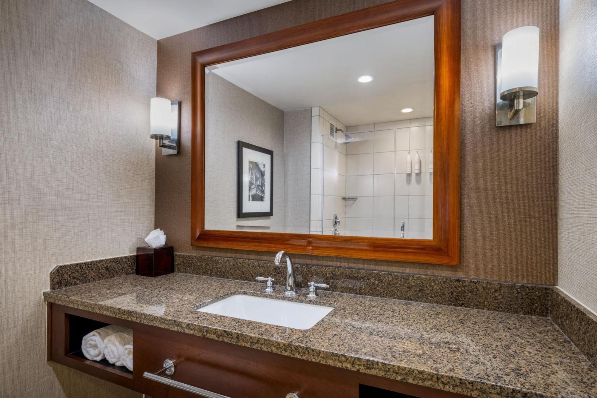 Macon Marriott City Center Bagian luar foto