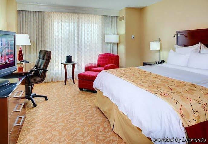 Macon Marriott City Center Bagian luar foto